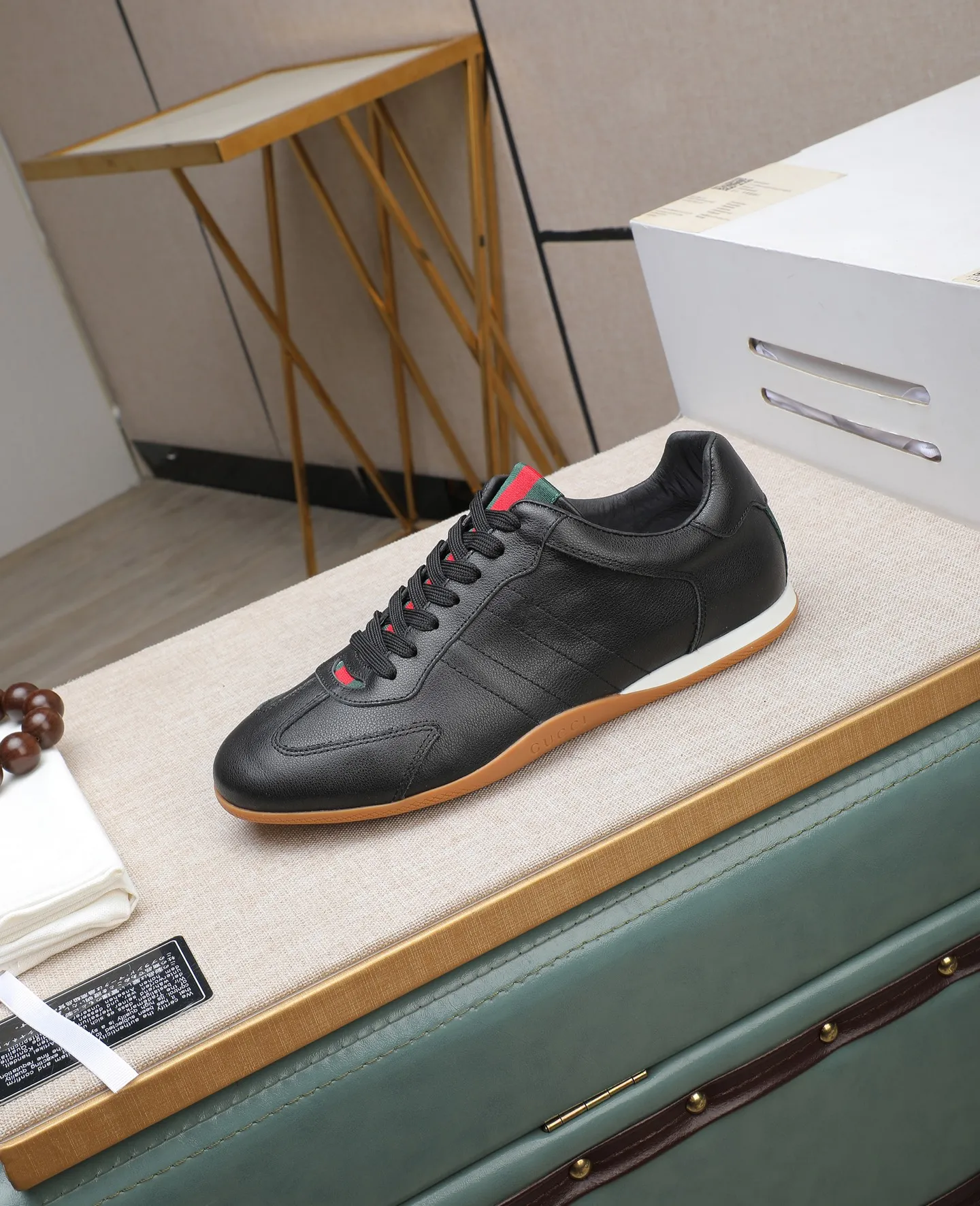 Men's shoes 💰460 GUCCI🔍🔍The latest models are on sale at the same time at the counter. Original calfskin imported from Italy, genuine leather lining, (high-end, extravagant, and classy) with exquisite workmanship. Soles: Original soles specially provided by the original factory. ⚠Exclusive double-layer movable molded soles are super comfortable⚠. Photos of the real thing🎬The real thing is even better🔍🔍"High quality·Follow the order" Code number 38-44